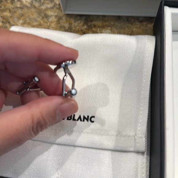New Mont Blanc silver and grey cufflinks - Picture 2 of 3